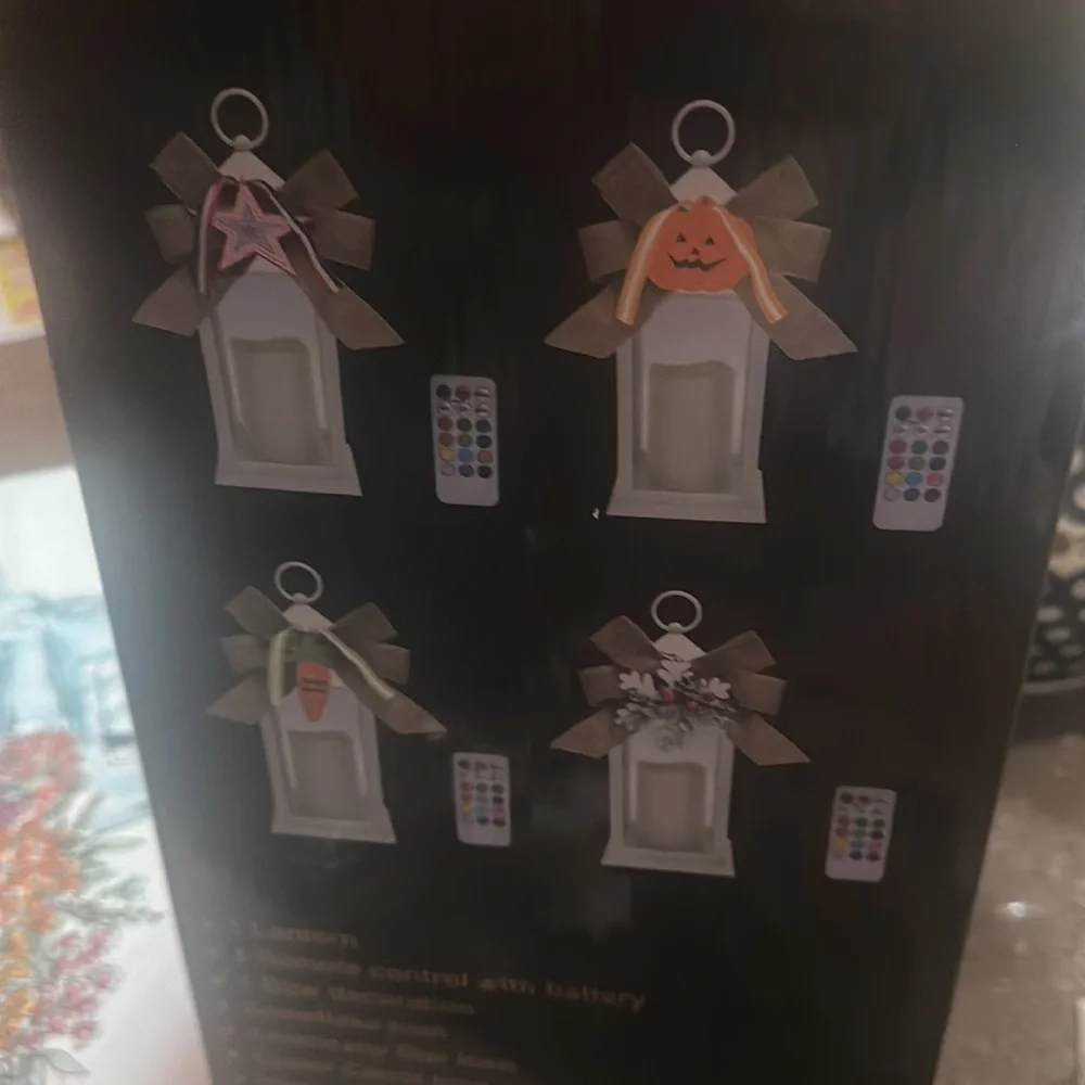 LEDLantern with remote and ornaments for seasons